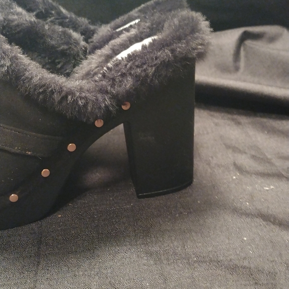 Black clogs size 11 - Picture 4 of 4